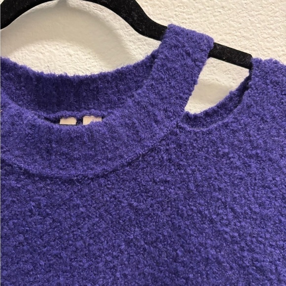 Anthropologie Moth Cold Shoulder Cut Out Sweater Blue/Purple | size M - Picture 4 of 6